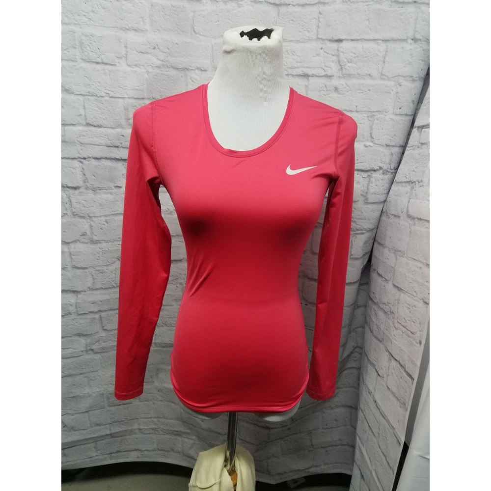Nike DriFit lomg sleeve shirt